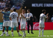 LOL赛事-皇马击败巴黎圣日耳曼，晋级圈内