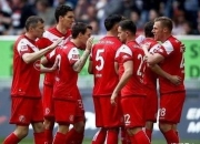 英雄联盟总决赛-关于美因兹球队胜出获得观众狂热欢呼的信息