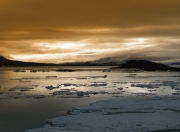 -阿根廷蓝，洛杉矶紫，巴雷拉三分箭射落AC米兰之夜