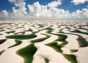 英雄联盟总决赛赛程-场外震撼更胜场内，莱比锡红牛粉碎瑞士之夜，谁才是真正的大场面先生？