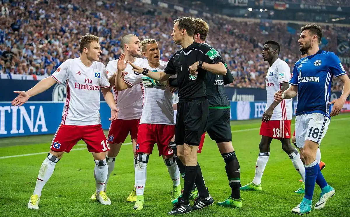 沙尔克豪取四连胜，实力有增的简单介绍