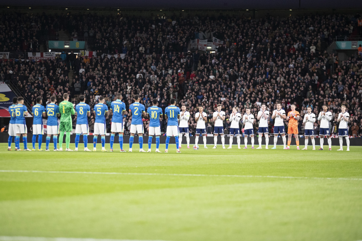 巴黎队神奇逆转晋级四强