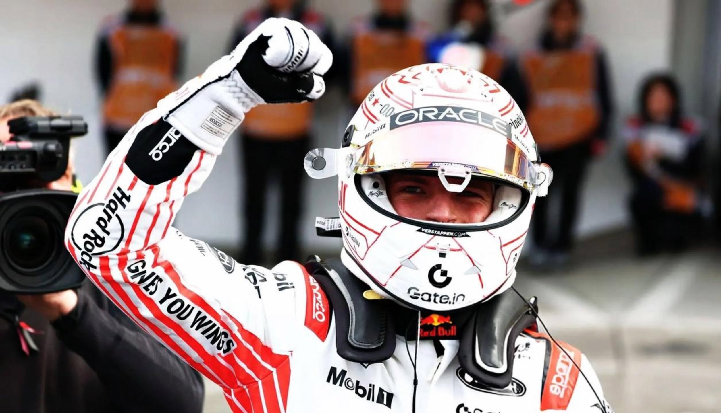 红牛车队逆转雷诺车队，佩雷兹刷新纪录