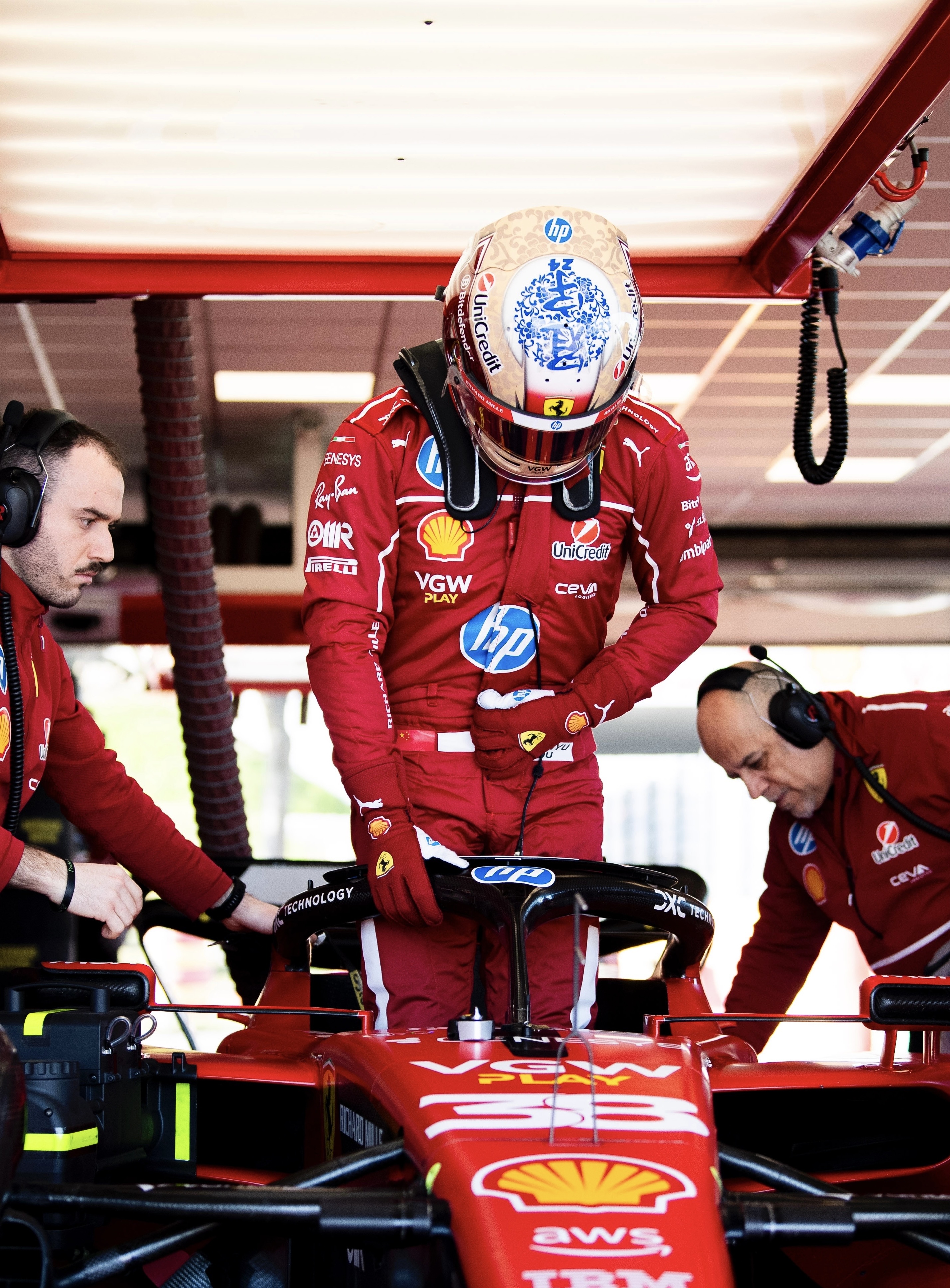 索伯车队横扫雷诺车队,周冠宇高光表现 索伯车队横扫雷诺车队,周冠宇高光表现