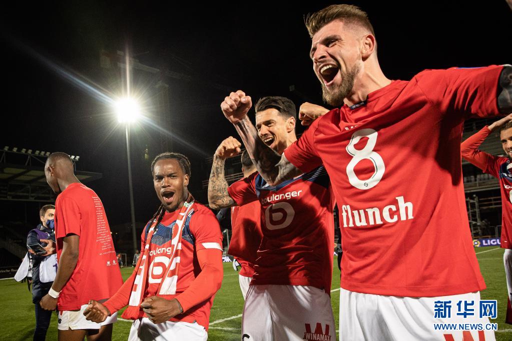 里尔发力争夺连胜,稳坐积分榜首位 里尔发力争夺连胜,稳坐积分榜首位