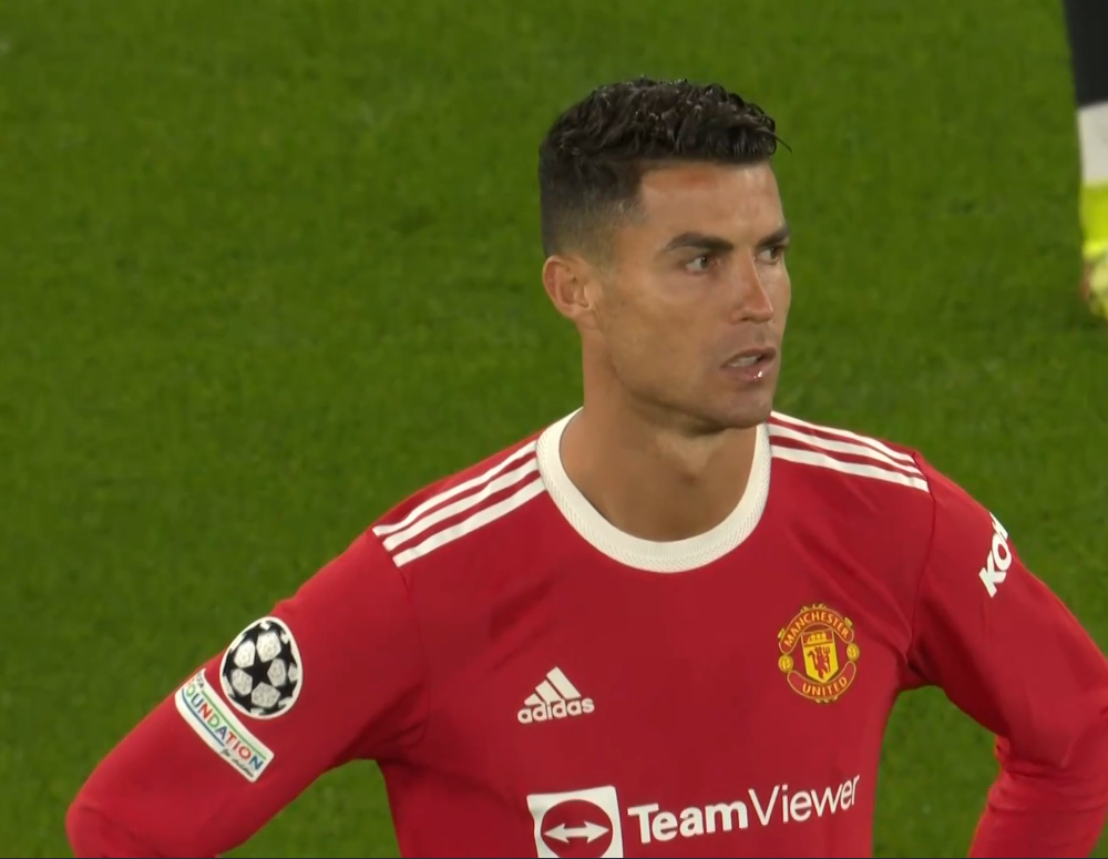 里尔发力争夺连胜,稳坐积分榜首位 里尔发力争夺连胜,稳坐积分榜首位