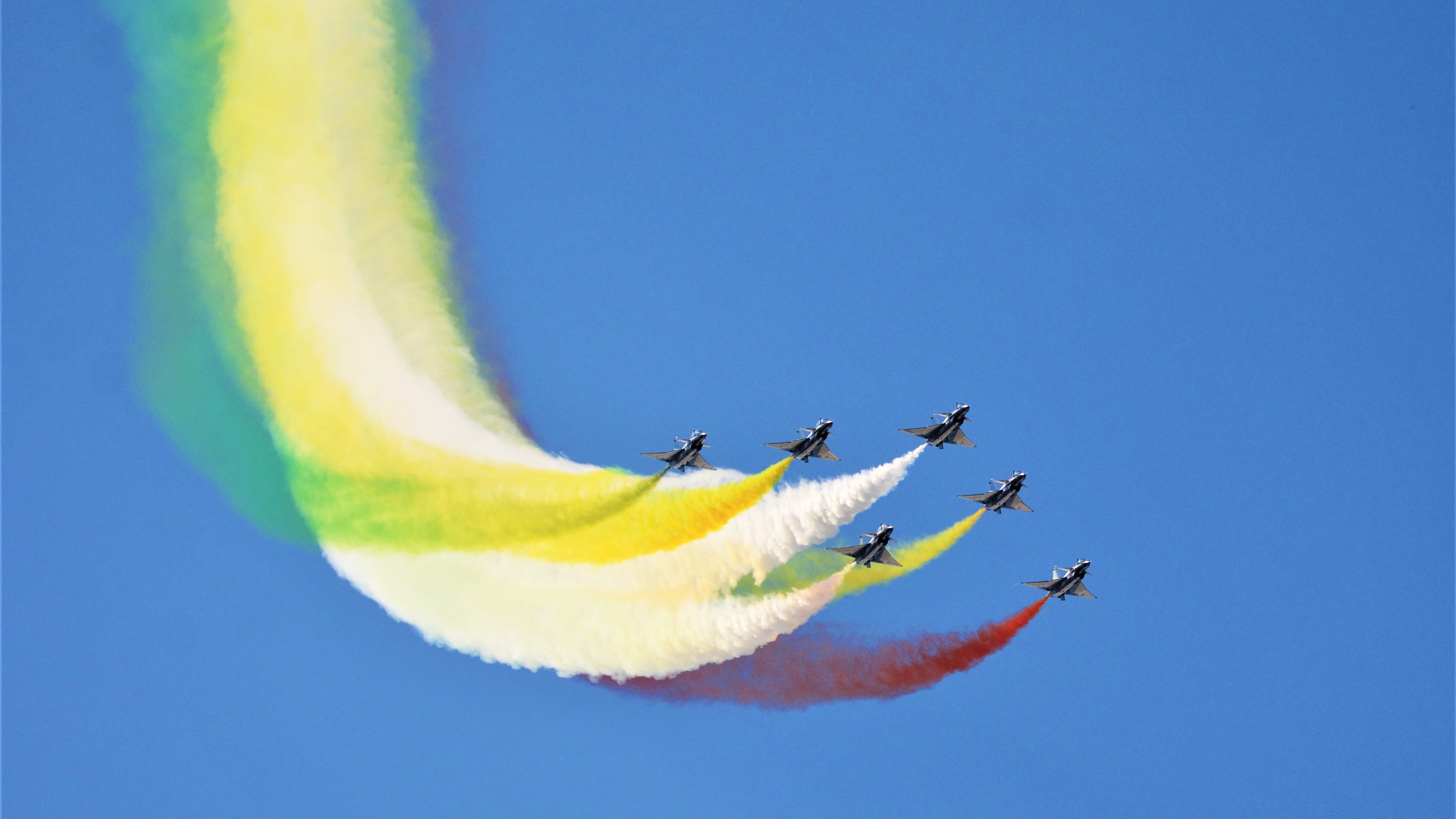 卡塔尔争冠战，巴萨虽败犹荣，莱万全场最佳毫无争议