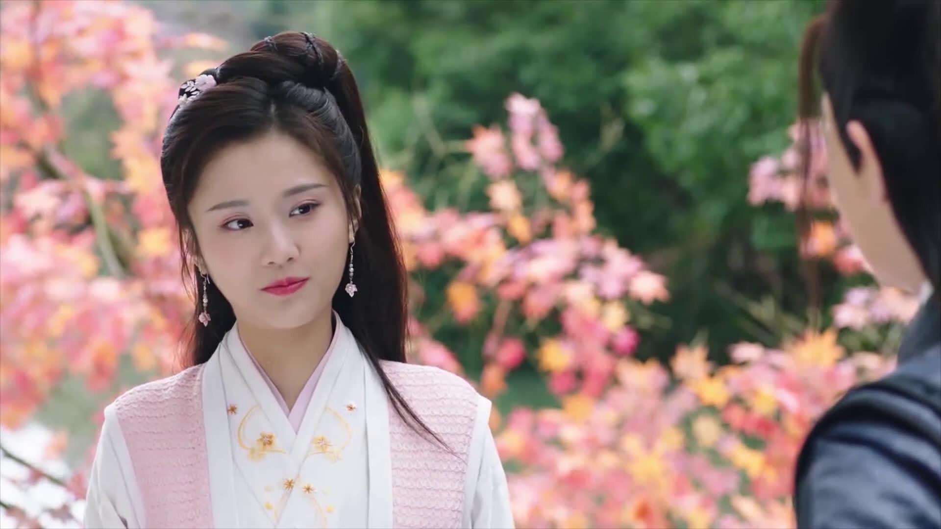 同夜双焦点，世界杯烽火与友谊赛的启示